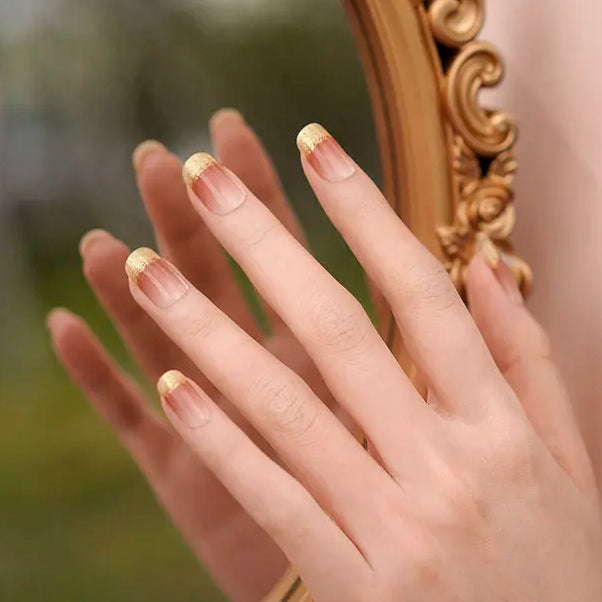 LADY IN GOLD - SEMI-CURED GEL NAIL STICKERS 20 STRIPS